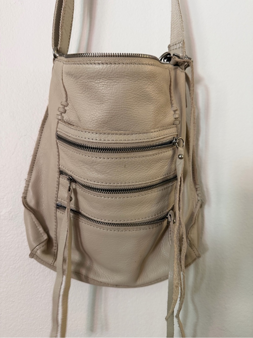 Lucky Brand Women's Beige Leather Crossbody Bag - Neutral Style